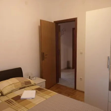 Apartment Apartman Lory