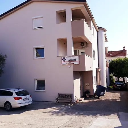 Apartment Apartman Lory