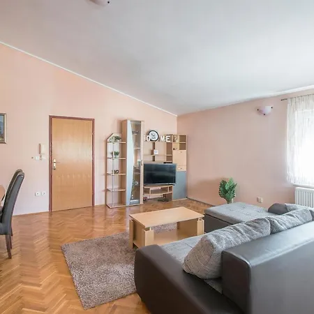 Apartman Lory