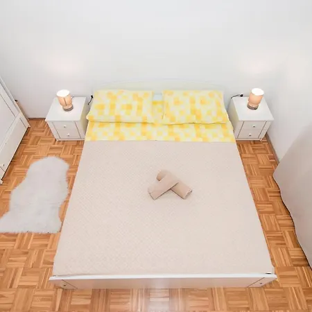 Apartment Apartman Lory Zadar